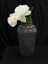 Load image into Gallery viewer, thesi vase
