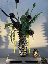 Load image into Gallery viewer, skasila sculpture
