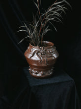 Load image into Gallery viewer, coralis vase
