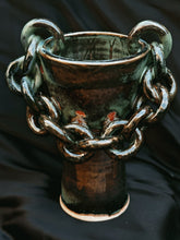 Load image into Gallery viewer, Grekko pedestal
